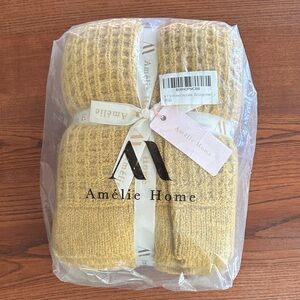 Amélie Home Yellow Waffle Knit Blanket